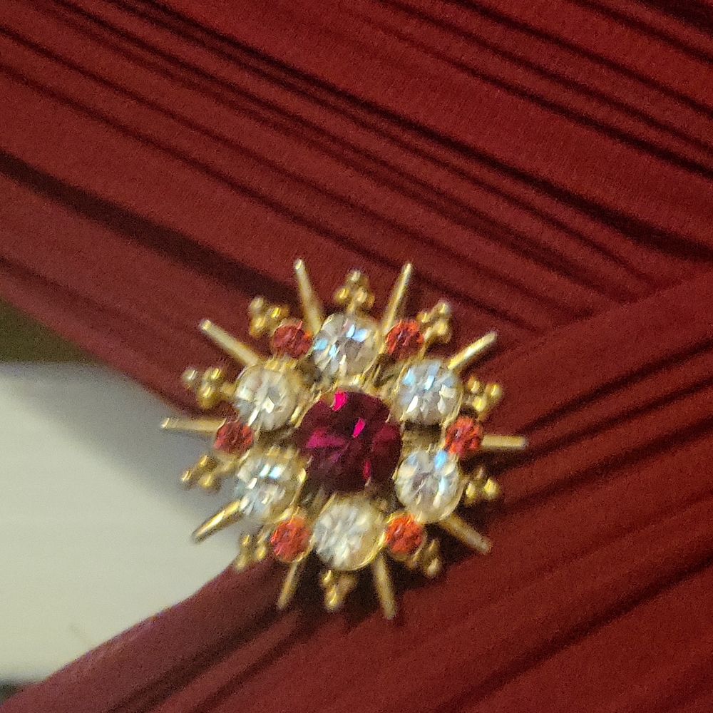 Maroon formal - Picture 5 of 15